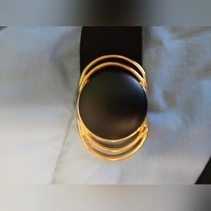 Belt 43 1\2 inch stretch. Black.